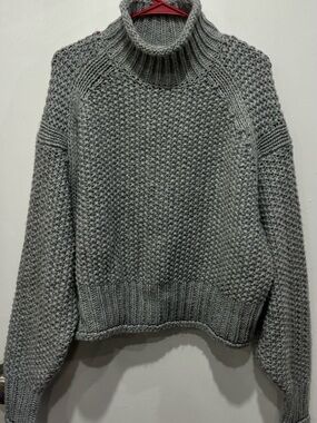 H&M Gray Chunky Knit Turtleneck Sweater
